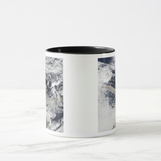 Ash plume uit de Eyjafjallajokull Volcano Mok (Midden)