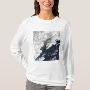 Ash plume uit Mount Redoubt, Alaska T-shirt