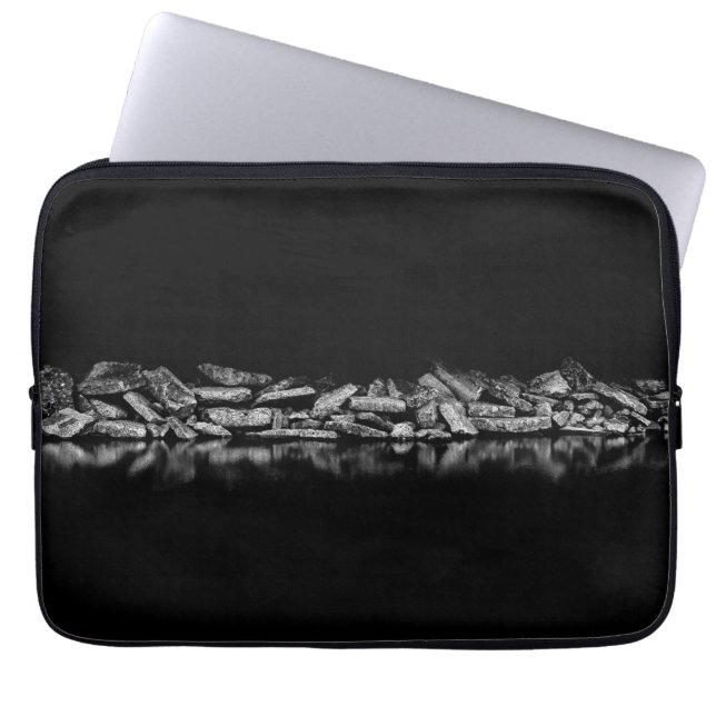 Ashbridges Bay Breakwall 1 Laptop Sleeve (Voorkant)