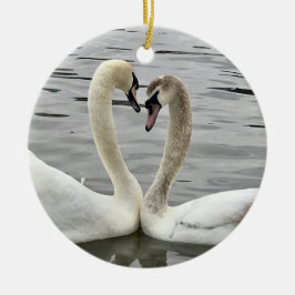 Ashley's Swans in Love ornament gepersonaliseerd