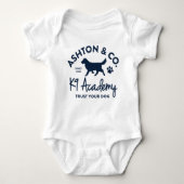 Ashton & Co. K9 Academy Logo Romper (Voorkant)