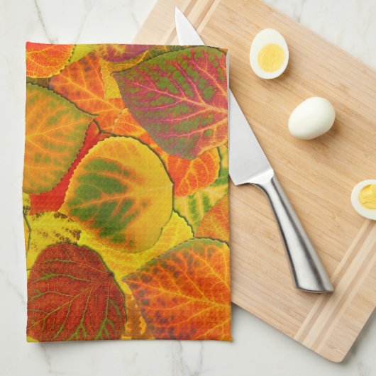 Aspen Leaves Collage Solid Medley 1 Theedoek (Quarter Fold)