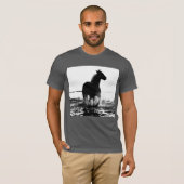 Asphalt Kleur Elegant Moderne Pop Kunst die Paarde T-shirt (Voorkant volledig)