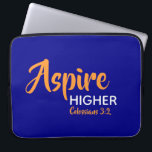 ASPIRE HOGER Inspirerend Christelijk blauw Laptop Sleeve<br><div class="desc">Het Inspirerend bericht - Aspire Hoger - met de verwijzing Colossians van de Manuscript 3:2 "plaats uw mening op dingen hierboven". Een motivatie bericht, eenvoudig nog stijlvol getoond. De tekst is volledig klantgericht, zodat kunt u met uw eigen favoriete bericht en verwijzing van de Manuscript personaliseren, of u kunt weggaan...</div>