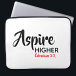 ASPIRE HOGER Inspirerend Christelijke Manuscript Laptop Sleeve<br><div class="desc">Het Inspirerend bericht - Aspire Hoger - met de verwijzing Colossians van de Manuscript 3:2 "plaats uw mening op dingen hierboven". Een motivatie bericht, eenvoudig nog stijlvol getoond. De tekst is volledig klantgericht, zodat kunt u met uw eigen favoriete bericht en verwijzing van de Manuscript personaliseren, of u kunt weggaan...</div>