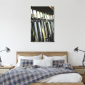 Assault-geweren staan klaar op het wapenrek canvas afdruk (Insitu (Slaapkamer))