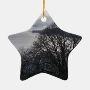 Assepoester in het winterkeramisch Ornament