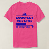 ASSISTANT CURATOR T-SHIRT (Design voorkant)