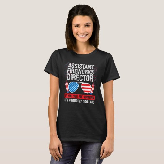 Assistant Fireworks Director Me Running Assistant T-shirt (Voorkant volledig)