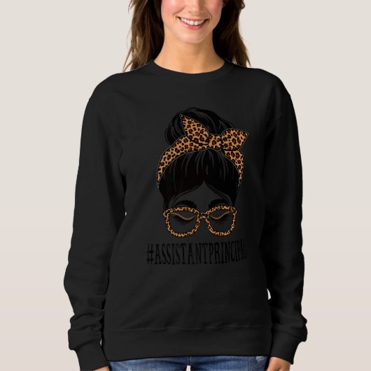 Assistent-directeur leopard Messy Bun Women Back T Trui (Voorkant)