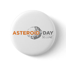 Asteroid Day badge, groot
