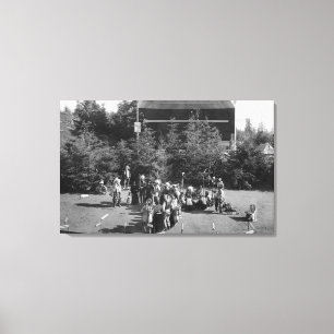 Astoria, Oregon Indian War Dance at Centennial Canvas Afdruk