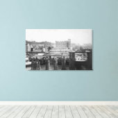 Astoria, Oregon Scene met ferry Slip Canvas Afdruk (Insitu (Houten vloer))