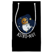 Astro-nut Funny Nut Astronaut Pun Dark BG Klein Cadeauzakje (Voorkant)
