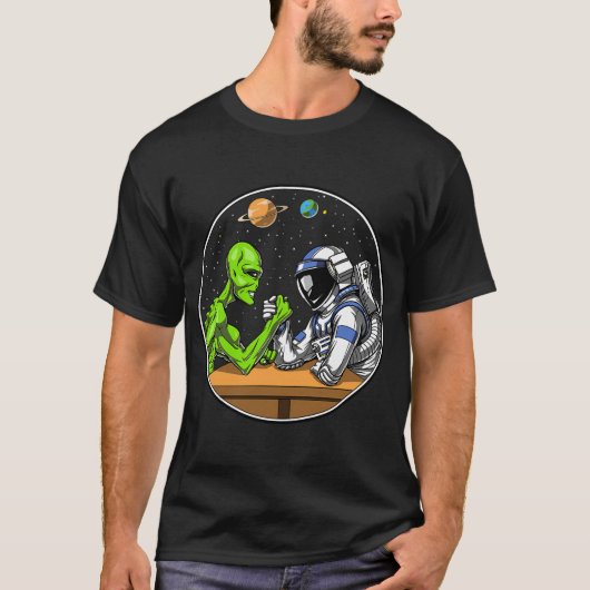 Astronaut Alien Armworstelen T-shirt (Voorkant)