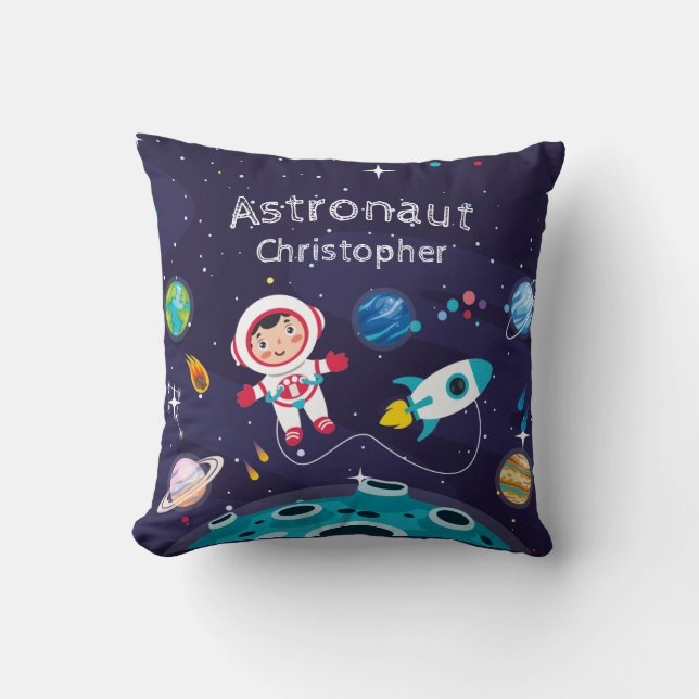 Astronaut child on the moon, monogrammed name kussen (Voorkant)