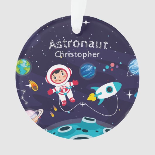 Astronaut child on the moon, monogrammed name ornament (voorkant)