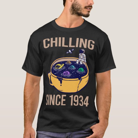 Astronaut Coffee - Geweldige sinds 1934 T-shirt (Voorkant)