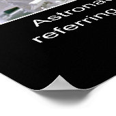 Astronaut Dale A. Gardner houdt het bord "Voor ver Poster (Hoek)