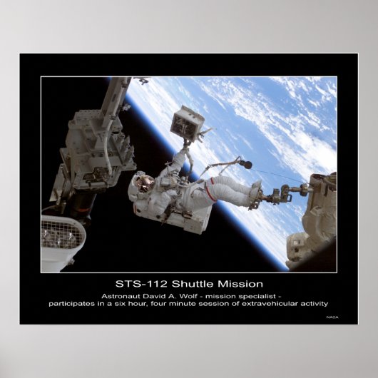 Astronaut David A. Wolf STS-112 Space Walk Poster (Voorkant)