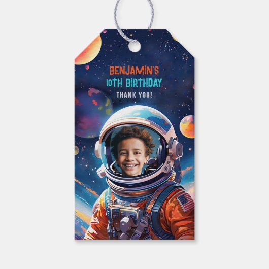 Astronaut Deep Space Sky Planets Photo Birthday Cadeaulabel (Voorkant)