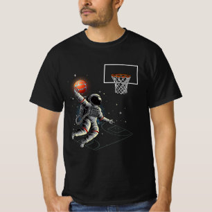 Astronaut die basketbal buiten de ruimte duinen t-shirt