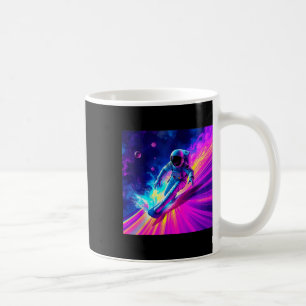 Astronaut die op een kosmische regenbooggolf surft koffiemok