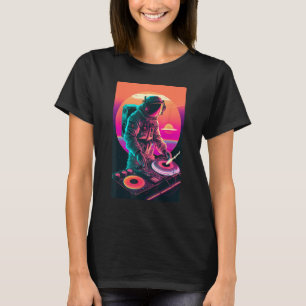 Astronaut DJ, DJing in Space, EDM cool Vaporwave G T-shirt