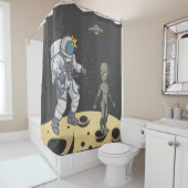 Astronaut en alien douchegordijn (In situ)