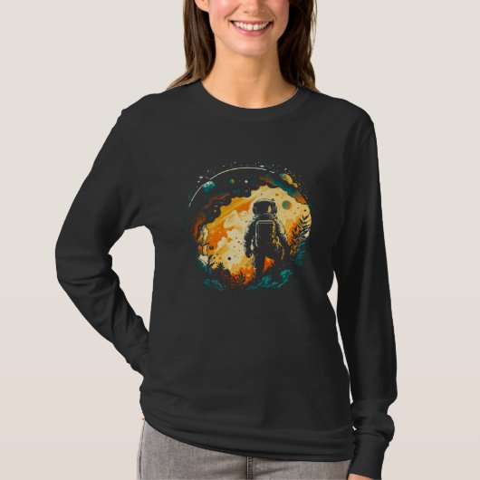 Astronaut Exploring A New World Outside Of The Sol T-shirt (Voorkant)
