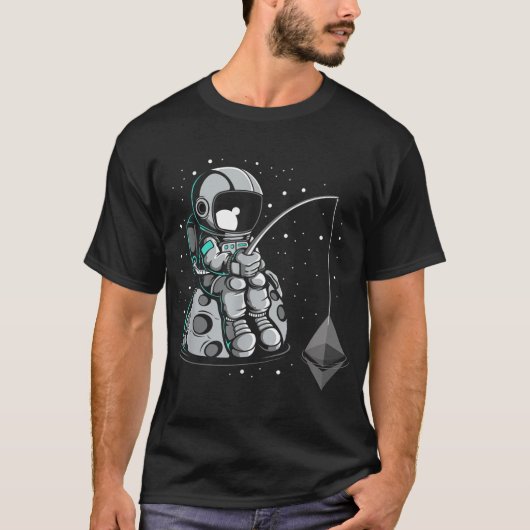 Astronaut Fishing for Ethereum Design T-shirt (Voorkant)