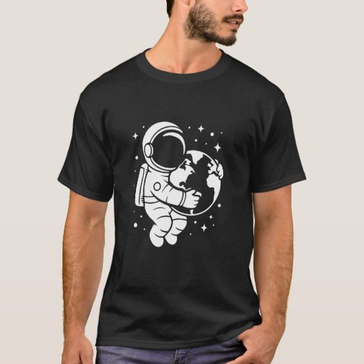 Astronaut Holding Earth Space Graphic Art Design T-shirt (Voorkant)