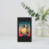 Astronaut holding Moon Retro Cosmic Visitekaartje (Staand voorkant)