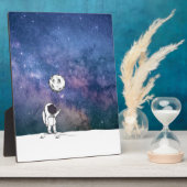 Astronaut in de ruimte met maanballonkosmossterren fotoplaat (Zijkant)