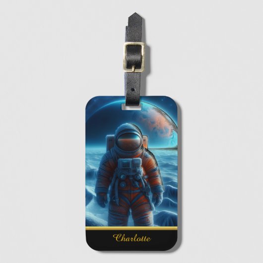 Astronaut in een ruimtepak achter hem bagagelabel (Voorkant (verticaal))