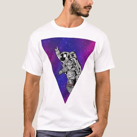 Astronaut in galaxy geek graphics t-shirt (Voorkant)