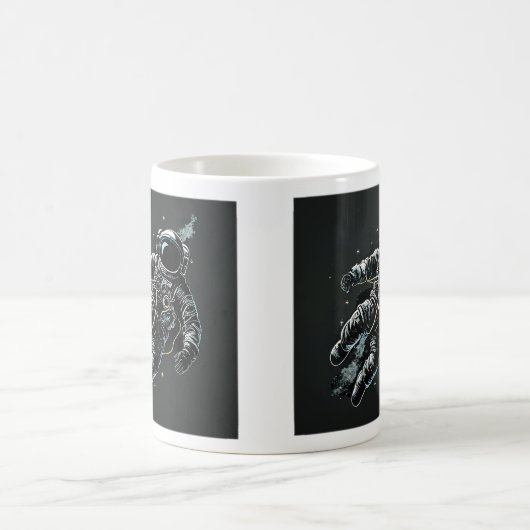 Astronaut in Space Classic Mok, 11 oz Koffiemok (Center)