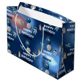 Astronaut in Space Galaxy Theme Birthday Name Groot Cadeauzakje (Achterkant Gekanteld)