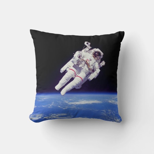 Astronaut Jetpack Ruimtewandeling Aarde Omloopbaan Kussen (Voorkant)