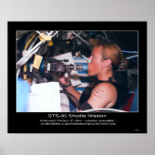 Astronaut Kathryn P. Hire op STS-90 Poster (Voorkant)