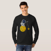 Astronaut Moon Fishing BTC Crypto Cryptocurrency B T-shirt (Voorkant volledig)