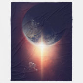 ASTRONAUT OVER DE AARDE FLEECE DEKEN (Voorkant)