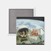 Astronaut Sells Earth Magneet (Voorkant / Achterkant)