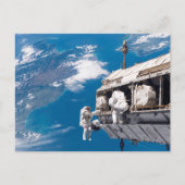 Astronaut Space Walk Boven Aarde Briefkaart (Voorkant)