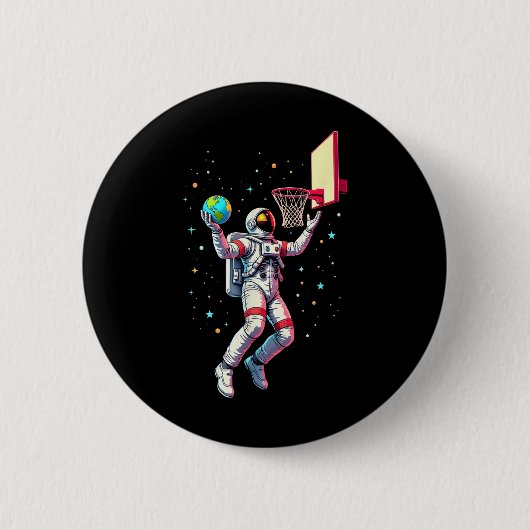 Astronaut speelt basketbalplaneten in de ruimte _ ronde button 5,7 cm (Voorkant)
