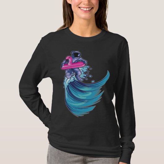 Astronaut Surfing Ocean Waves With Pink Flamingo F T-shirt (Voorkant)