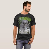 Astronaut Verkent Aarde Zwarte T-shirt (Voorkant volledig)