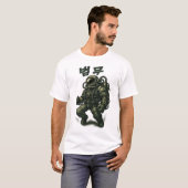 Astronaut Warrior - futuristische ruimteverkenner T-shirt (Voorkant volledig)