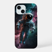 Astronaut zweeft in de ruimte. iPhone 15 case (Achterkant)