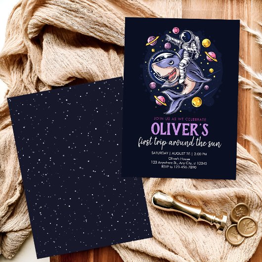 Astronauten rijden op een haai in de ruimte met de kaart